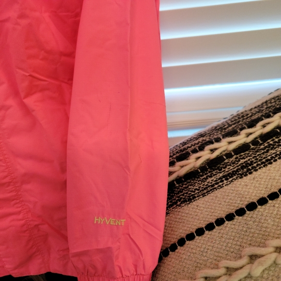 The North Face Hyvent Windbreaker/Raincoat - Picture 4 of 5